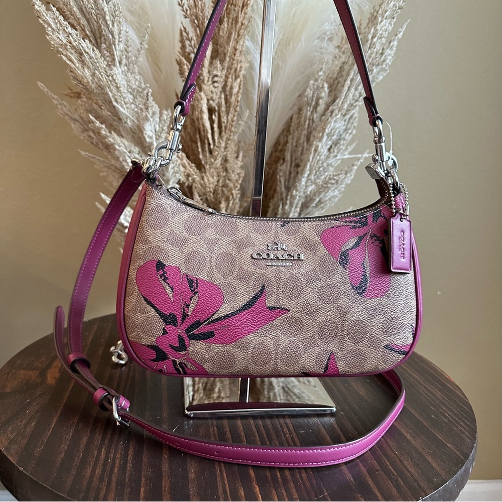 Coach Teri Shoulder Bag In Signature Canvas With Bow Print - Picture 4 of 13